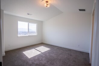 2722 Blue Dawn Ln in Saratoga Springs, UT - Building Photo - Building Photo