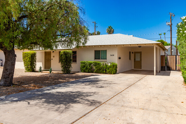 1610 S College Ave in Tempe, AZ - Building Photo - Building Photo