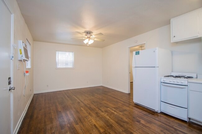 property at 4207 Mt Vernon St