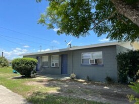 522 Washington Ave in Lake Wales, FL - Building Photo