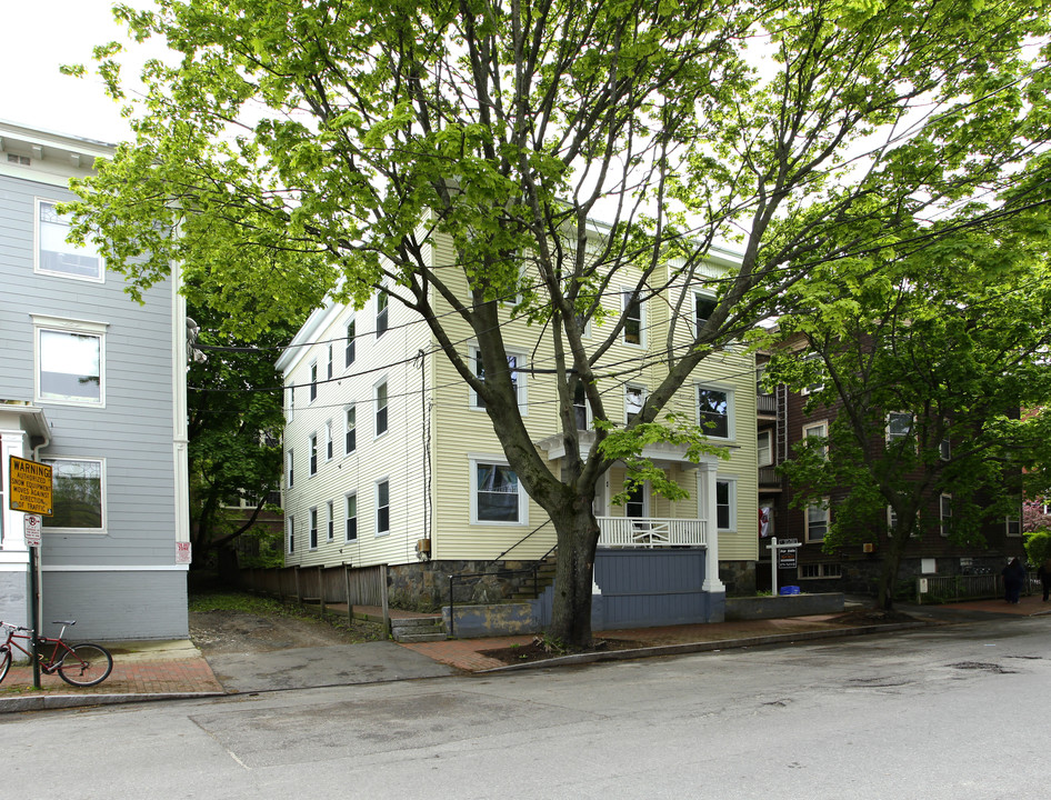 84 Grant St in Portland, ME - Building Photo