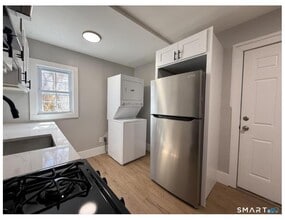 324 Congress Ave in Waterbury, CT - Building Photo - Building Photo