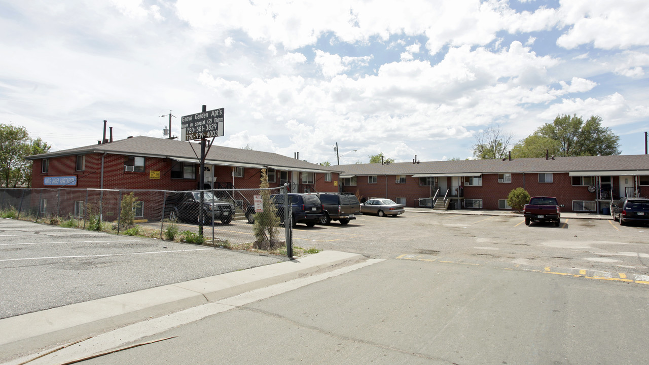 Grove Garden Apartments in Westminster, CO - Building Photo