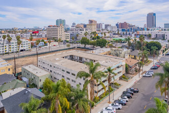 528 Cedar Ave in Long Beach, CA - Building Photo - Building Photo