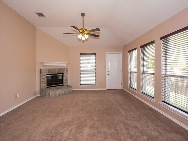 840 Voltamp Dr in Fort Worth, TX - Building Photo - Building Photo