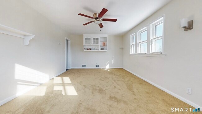 150 Adams St in Stratford, CT - Building Photo - Building Photo