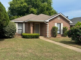 6861 Brownwood Ln in Montgomery, AL - Building Photo