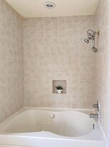 4035 Lotus Dr in Pearland, TX - Building Photo