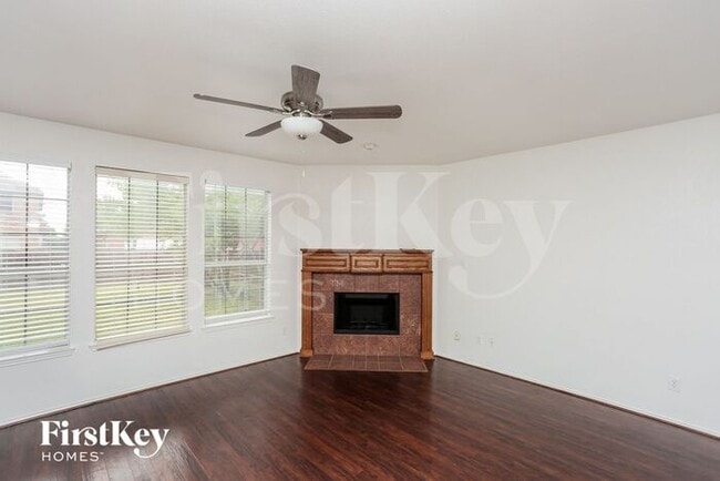 4510 Grantham Dr in Garland, TX - Building Photo - Building Photo