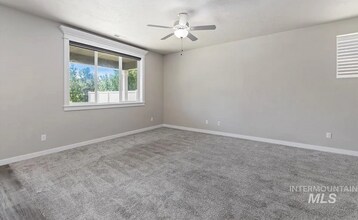 2277 E Kamay Dr in Meridian, ID - Building Photo - Building Photo