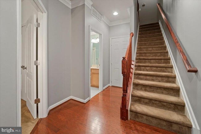 852 Regents Square in Oxon Hill, MD - Building Photo - Building Photo