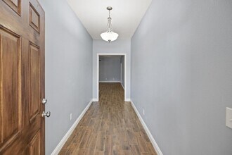 8393 New Orleans Ct in Navarre, FL - Building Photo - Building Photo