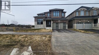 58 Catering Rd in Georgina, ON - Building Photo