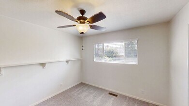 35573 Persimmon St in Yucaipa, CA - Building Photo - Building Photo