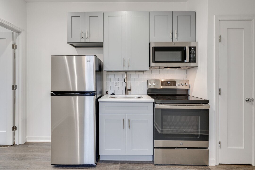 4216 Westminster Ave in Philadelphia, PA - Foto de edificio