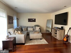 181 Wyndham Pl in Trenton, NJ - Building Photo - Building Photo