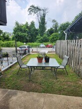 4728 Umbria St in Philadelphia, PA - Foto de edificio - Building Photo