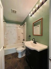 718 E Wilkins St in Angleton, TX - Building Photo - Building Photo
