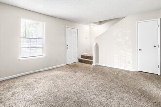 1185 Oak Villas Ct NW in Conyers, GA - Building Photo - Building Photo