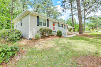 921 Walnut Cir SW in Marietta, GA - Building Photo - Building Photo