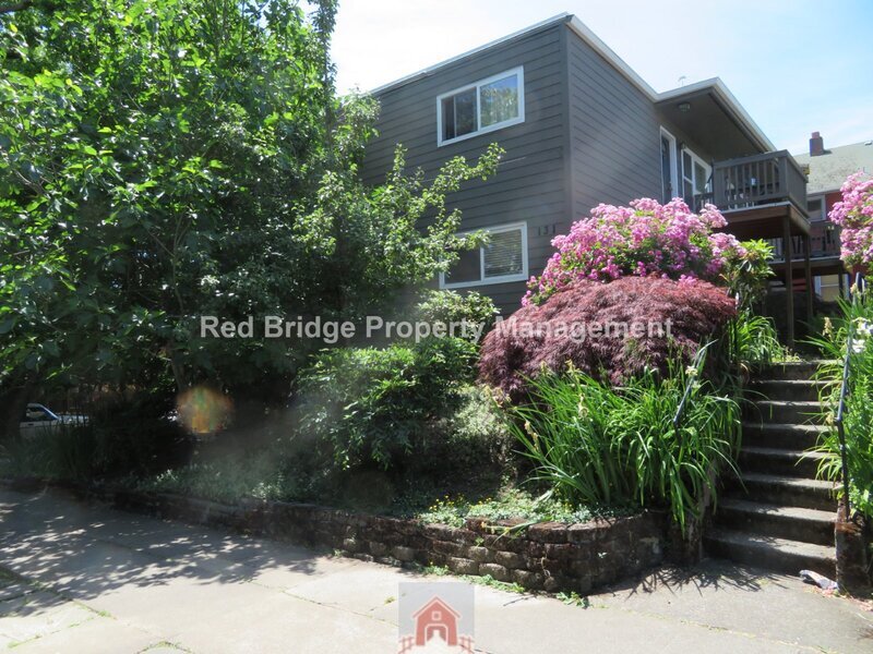 131 SE 22nd Ave in Portland, OR - Building Photo