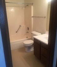 220 Valley Road in Fond du Lac, WI - Building Photo - Building Photo