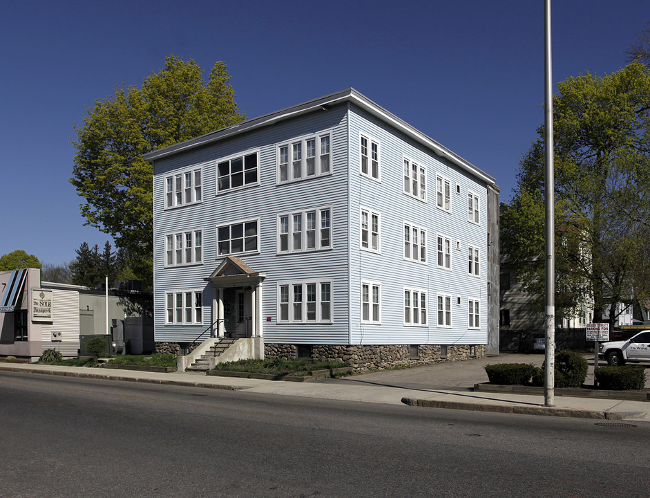 110 Highland St in Worcester, MA - Foto de edificio