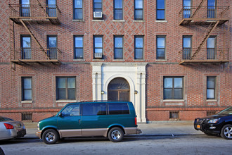 242 E 28th St in Brooklyn, NY - Building Photo - Building Photo