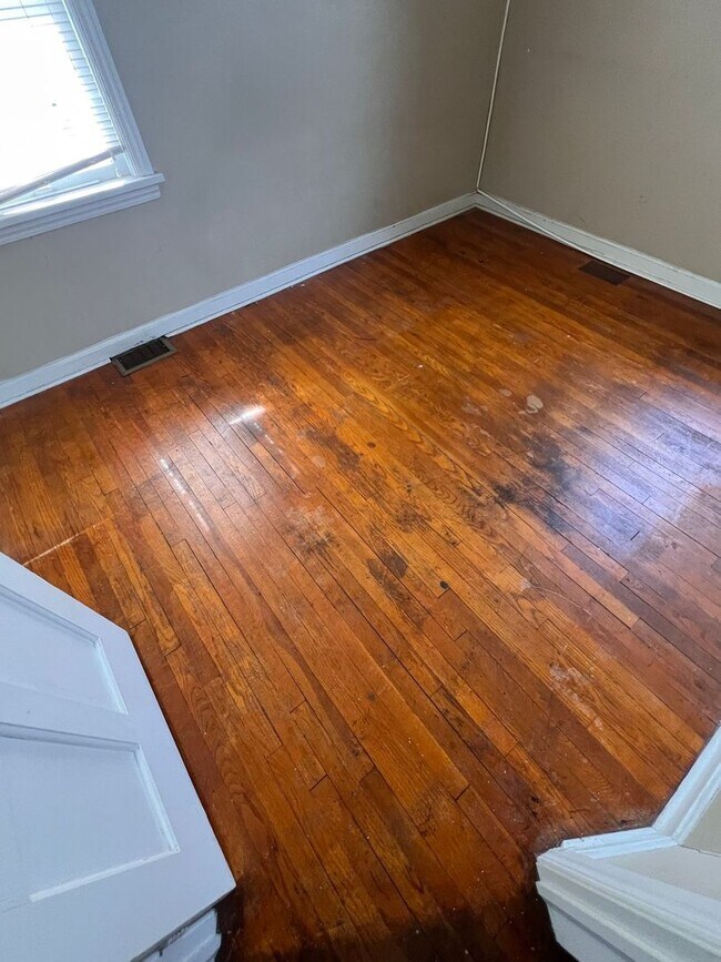 3914 Brookside Blvd in Cleveland, OH - Building Photo - Building Photo