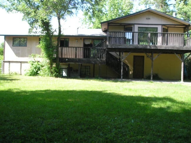 property at 3912 E Hartson Ave