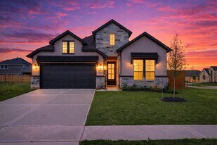 3003 Lago Costa Dr in Texas City, TX - Building Photo