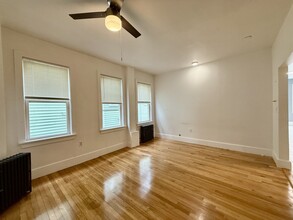 16 Creighton St, Unit 2 in Boston, MA - Building Photo - Building Photo
