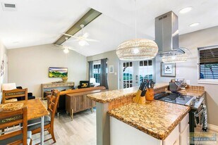 113 W Sunny Isle Dr in South Padre Island, TX - Building Photo