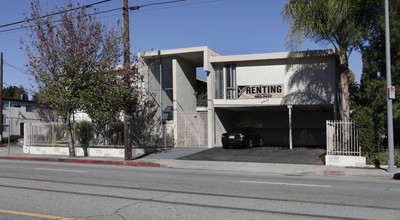 12549 Oxnard St in North Hollywood, CA - Building Photo - Building Photo