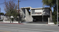 12549 Oxnard St in North Hollywood, CA - Building Photo - Building Photo