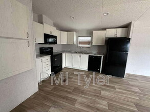 126 Sugar Maple Ln in Kilgore, TX - Building Photo - Building Photo