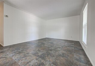 1403 Click Cove in Austin, TX - Foto de edificio - Building Photo