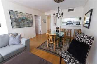 3481 Lakeside Dr NE in Atlanta, GA - Building Photo - Building Photo