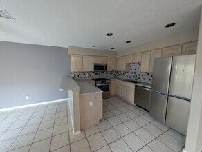 542 Pinon Creek Rd SE in Albuquerque, NM - Foto de edificio - Building Photo