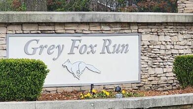 1815 Fox Den Way in Greenville, NC - Foto de edificio - Building Photo