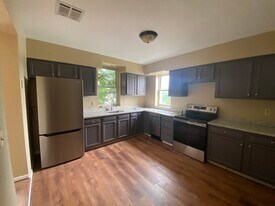 1140 East Blvd, Unit B in Phillipsburg, NJ - Building Photo