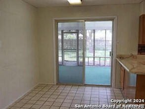 4102 Kirby Dr in San Antonio, TX - Building Photo - Building Photo