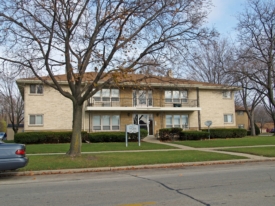 6012 W Cleveland Ave in Milwaukee, WI - Foto de edificio