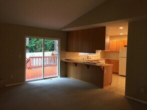 38073 38th Ave S in Auburn, WA - Building Photo - Building Photo