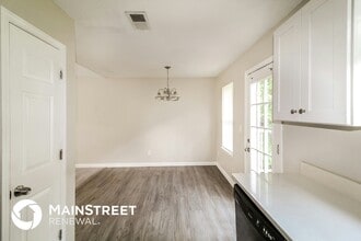 4240 Ward Bluff Dr in Ellenwood, GA - Building Photo - Building Photo