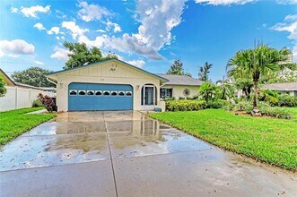 265 Dorchester Dr in Venice, FL - Building Photo - Building Photo