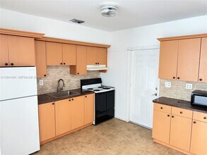 5817 NW 37th St in Virginia Gardens, FL - Building Photo - Building Photo