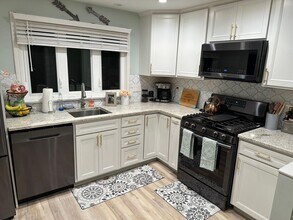 1350 Abington Pl in North Tonawanda, NY - Building Photo - Building Photo