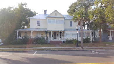 318 Tarpon Ave E in Tarpon Springs, FL - Foto de edificio - Other