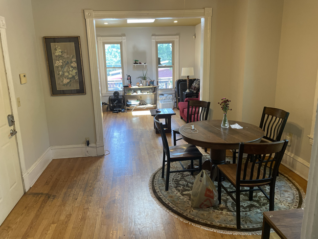 1530 Como Ave SE, Unit #2 in Minneapolis, MN - Foto de edificio - Building Photo